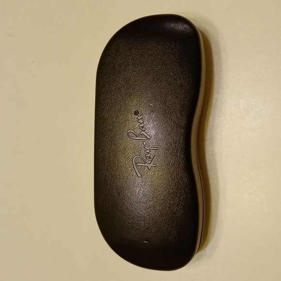 Ray-Ban Hard Clamshell Glasses Case